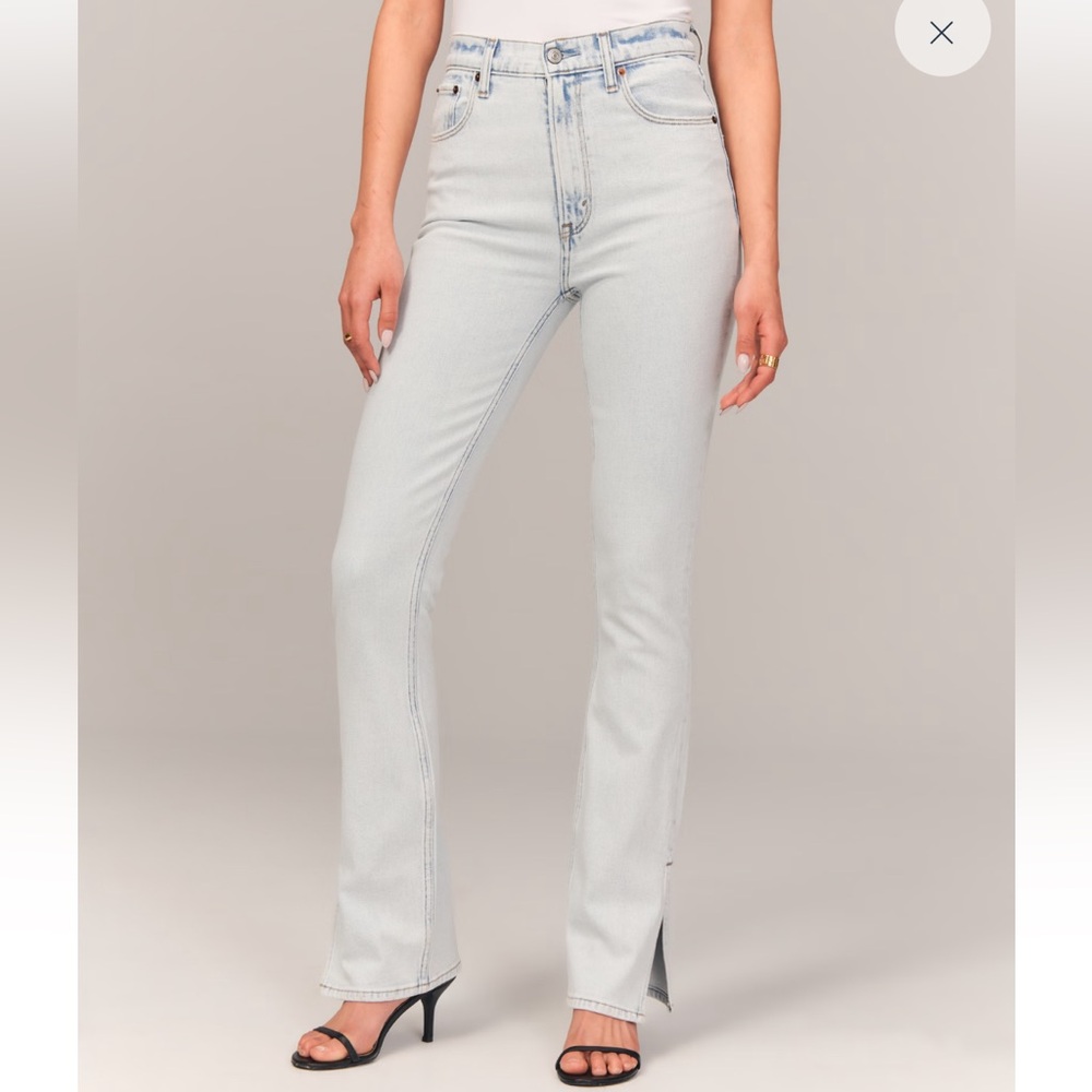 Abercrombie & Fitch - Curve Love Slim Straight Ultra High Rise Jean, 25L